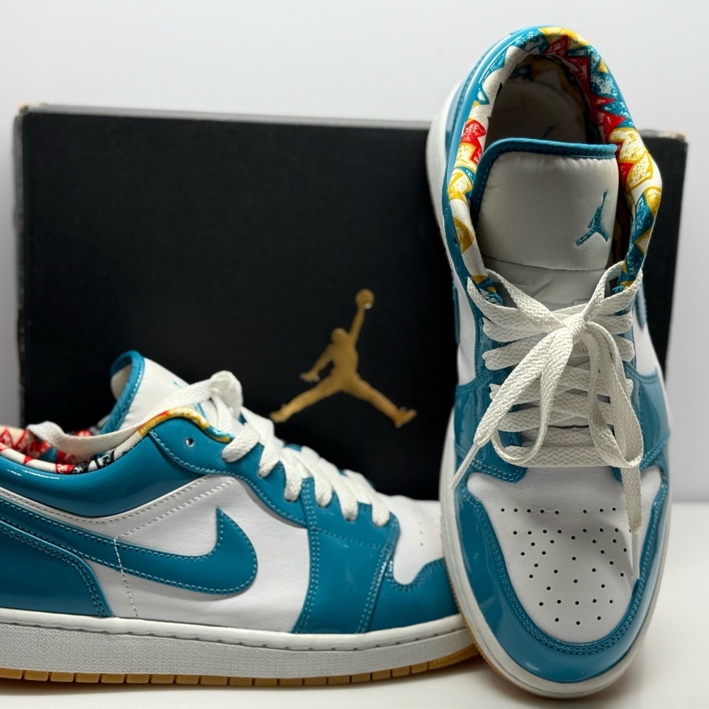 Nike Multicolor Patterned Sneakers